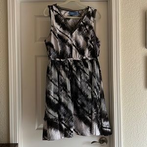 Simply Vera Vera Wang Midi Black & White Dress